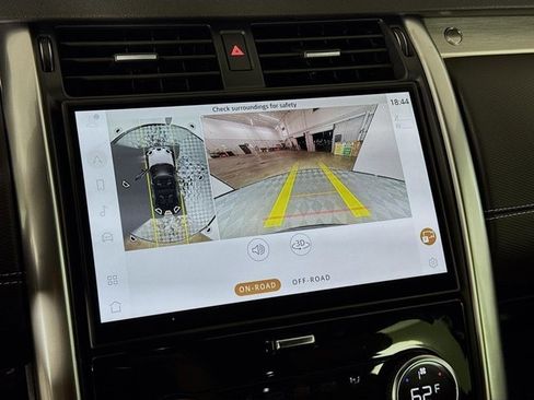 New 2026 Land Rover Discovery Limited Edition image 17