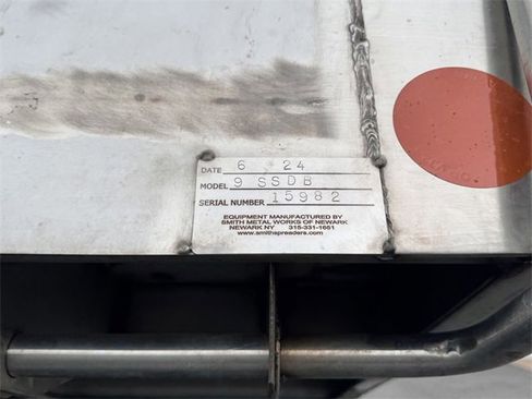 New 2025 Ford F550 4x4 Regular Cab Super Duty image 13