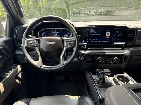 Used 2022 Chevrolet Silverado 1500 ZR2 w/ Technology Package AWD/4WD image 24