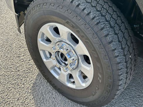 Used 2024 Ford F350 XLT image 9