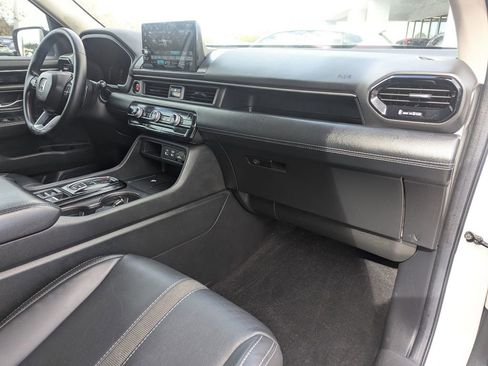 Used 2024 Honda Pilot EX-L image 10