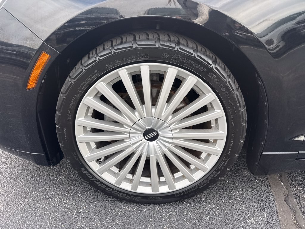 Used 2017 Lincoln MKZ Reserve FWD image 11