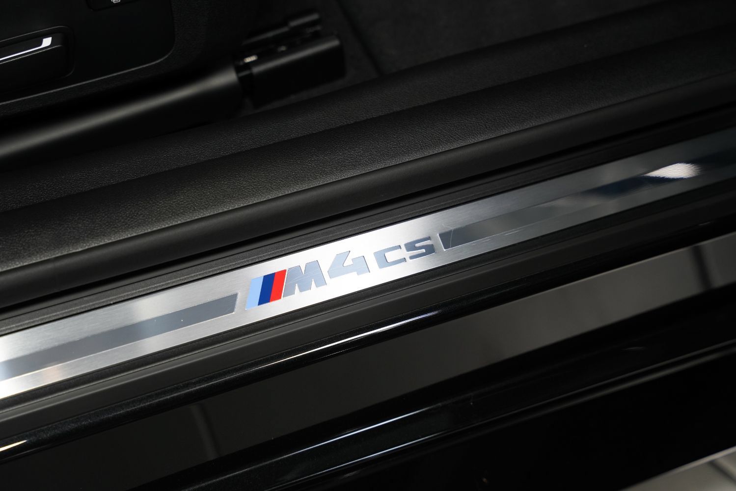 Used 2025 BMW M4 CS AWD/4WD image 35