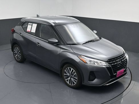 Used 2023 Nissan Kicks SV FWD image 14