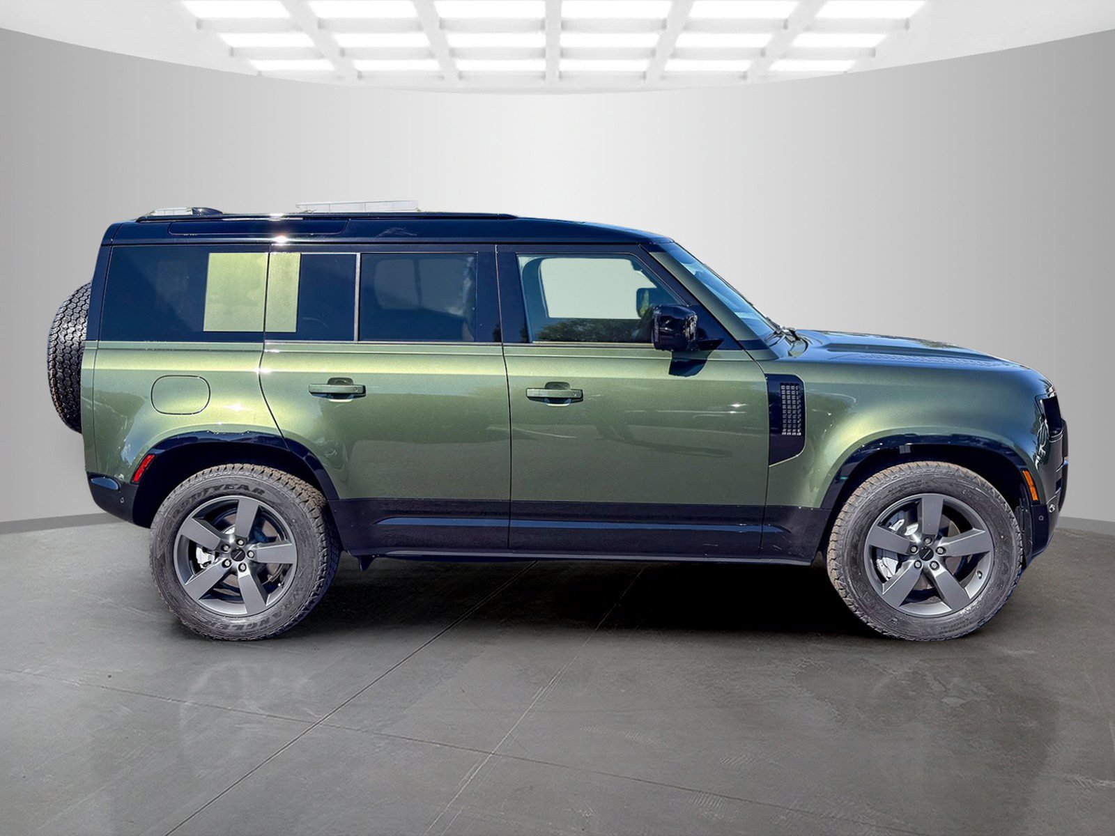 New 2026 Land Rover Defender 110 X-Dynamic SE AWD/4WD image 6