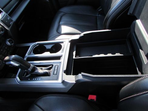 Used 2019 Ford F150 Platinum w/ Equipment Group 701A Luxury image 24