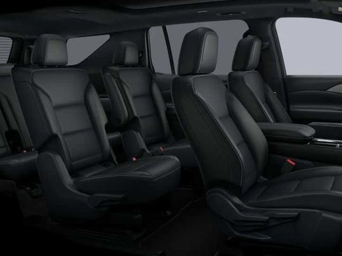 New 2026 Chevrolet Traverse LT image 8