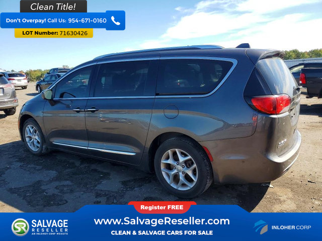 Used 2017 Chrysler Pacifica Touring-L Plus w/ Advanced Safetytec Group FWD image 3