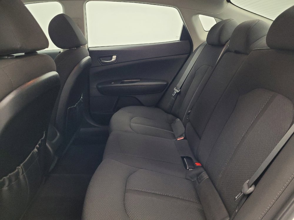Used 2017 Kia Optima LX FWD image 18