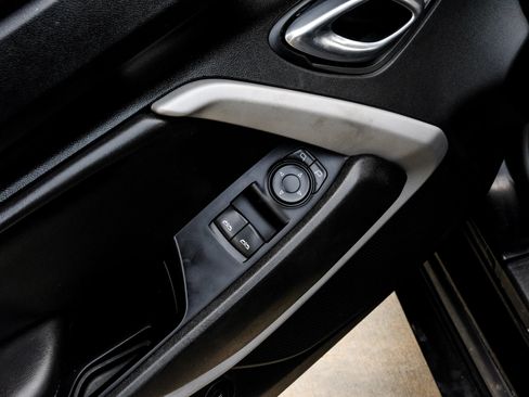 Used 2021 Chevrolet Camaro LT RWD image 40