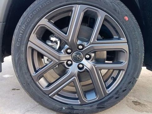 New 2026 Jeep Compass Latitude AWD/4WD image 22