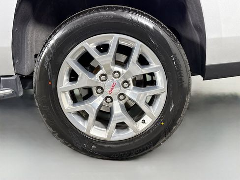 Used 2019 GMC Yukon SLE w/ SLE Value Package image 36