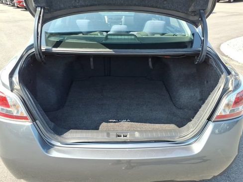 Used 2015 Nissan Altima 2.5 SV w/ Convenience Package FWD image 12