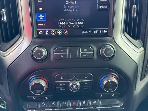 Used 2019 Chevrolet Silverado 1500 LT w/ All-Star Edition image 10