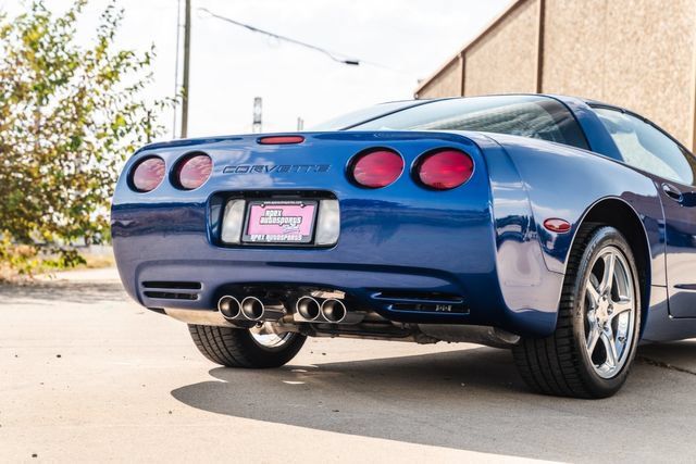 Used 2003 Chevrolet Corvette Coupe w/ Preferred Equipment Group RWD image 30