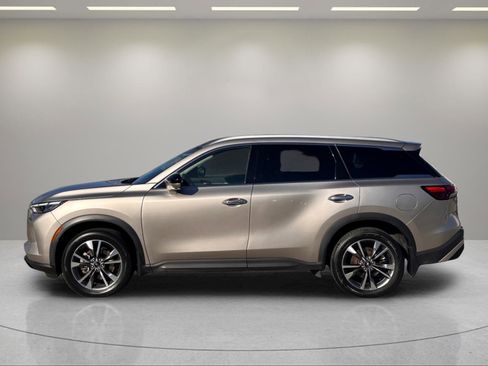 Used 2023 INFINITI QX60 Luxe w/ Performance Audio Package FWD image 2