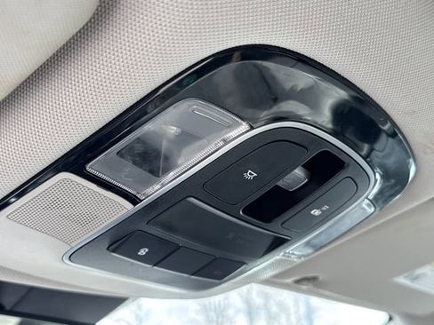 Used 2022 Hyundai Tucson Limited image 29