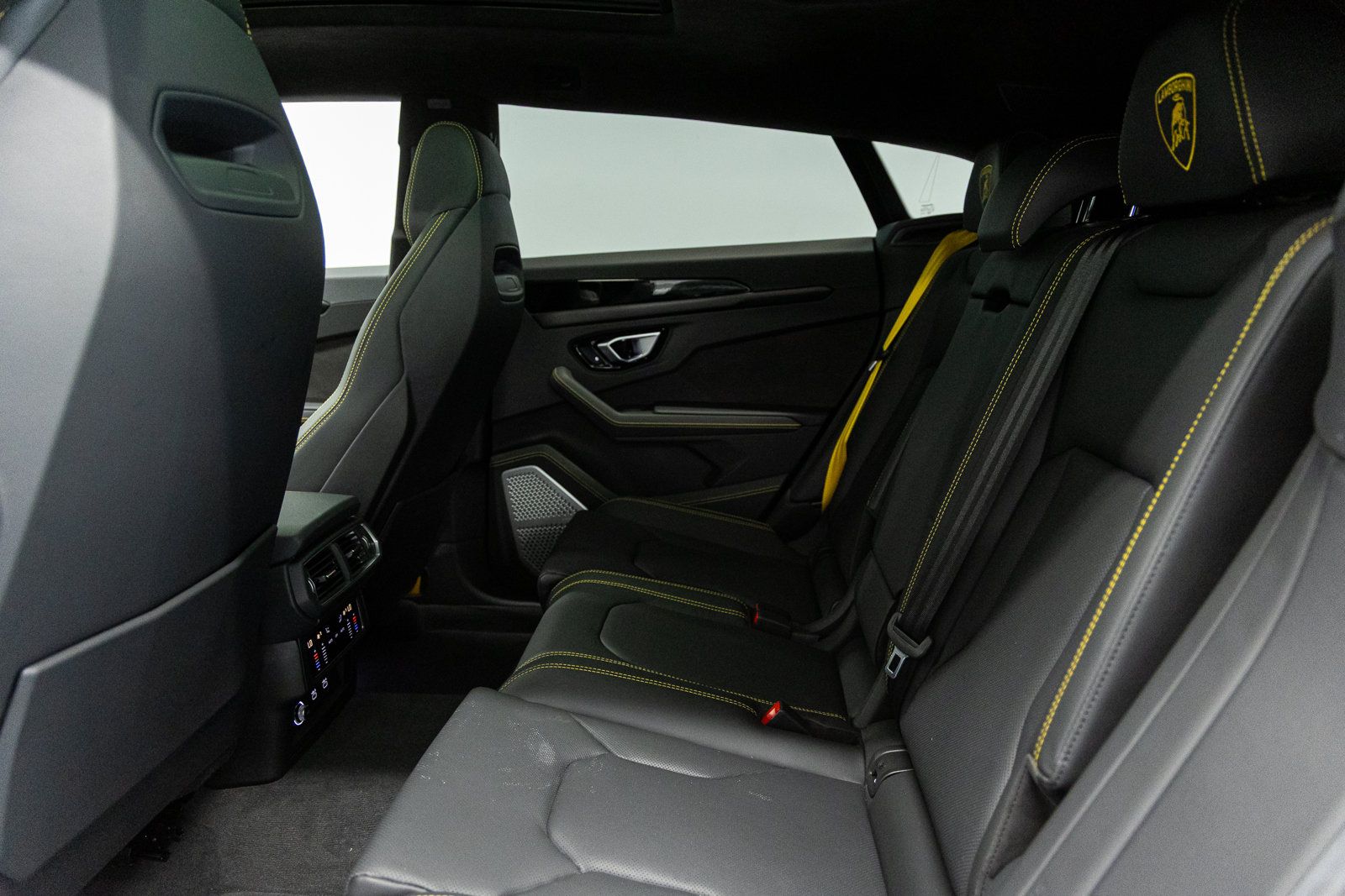 Used 2024 Lamborghini Urus S AWD/4WD image 47