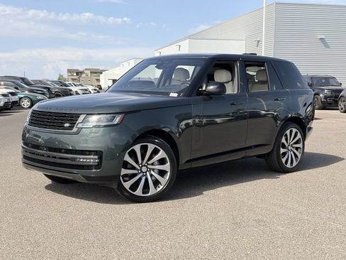 Used 2023 Land Rover Range Rover SE AWD/4WD image 2