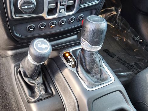 Used 2020 Jeep Gladiator Sport w/ Quick Order Package 24S image 22