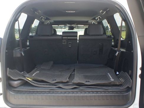 Used 2023 Lexus GX 460 Premium w/ Premium Package AWD/4WD image 18
