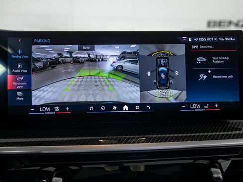Used 2025 BMW X7 M60i AWD/4WD image 31