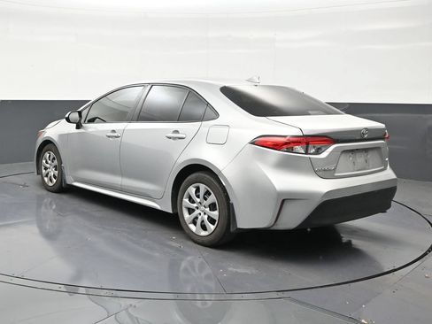 Used 2024 Toyota Corolla LE FWD image 3
