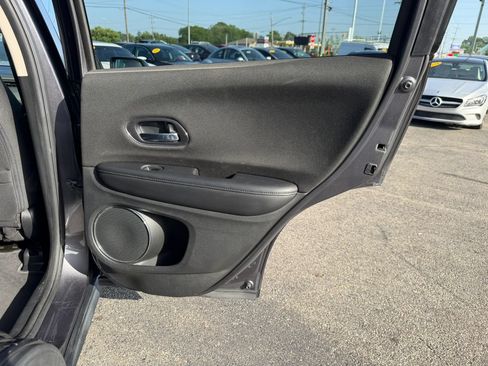 Used 2018 Honda HR-V EX image 27