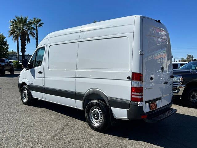 Used 2016 Mercedes-Benz Sprinter 2500 image 7
