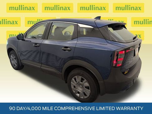 Used 2025 Nissan Kicks S image 10