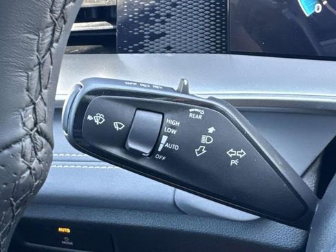 New 2026 Volkswagen Tiguan SE R-Line FWD image 21