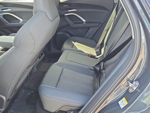 New 2025 Audi Q5 Premium Plus image 15