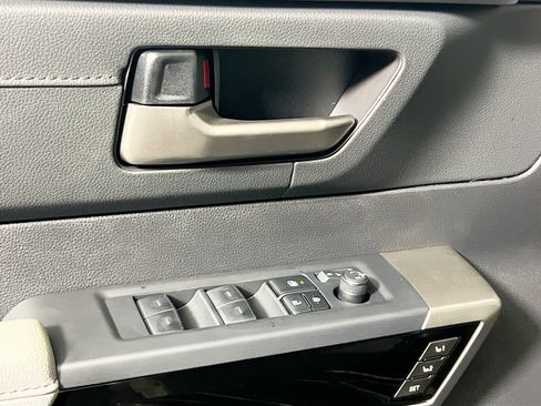 New 2026 Toyota Tundra Limited AWD/4WD image 16
