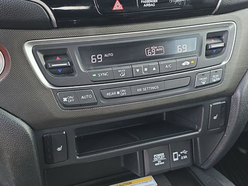 Certified 2022 Honda Passport TrailSport image 27