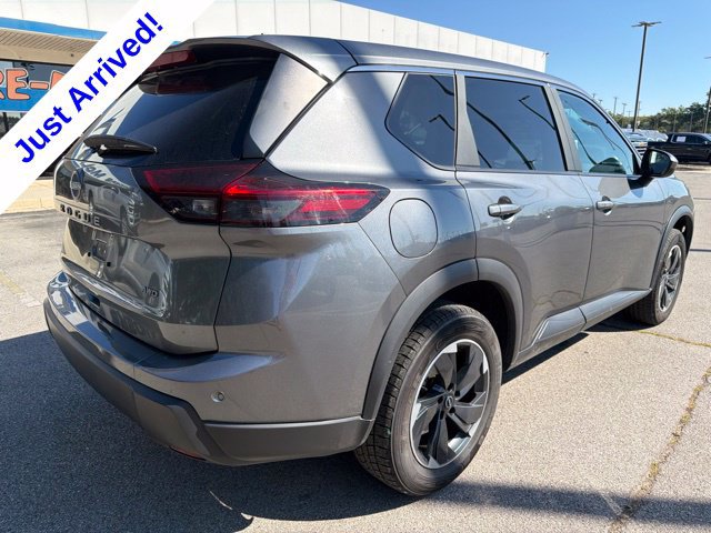 Used 2025 Nissan Rogue SV AWD/4WD image 3