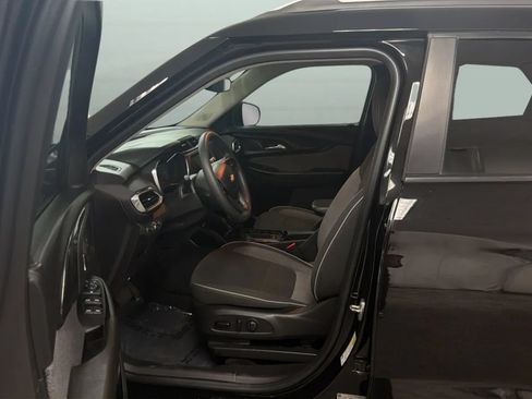 Used 2023 Chevrolet TrailBlazer LT FWD image 21