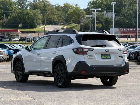 Used 2024 Subaru Outback Onyx Edition XT AWD/4WD image 2