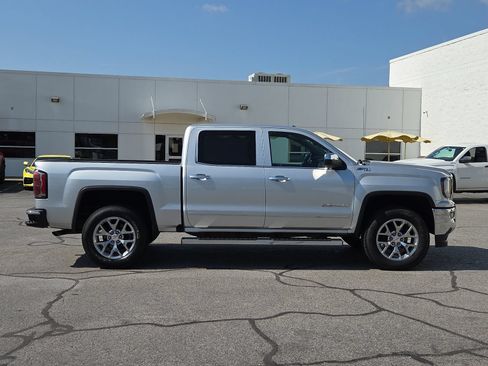 Used 2018 GMC Sierra 1500 SLT w/ SLT Premium Package AWD/4WD image 15