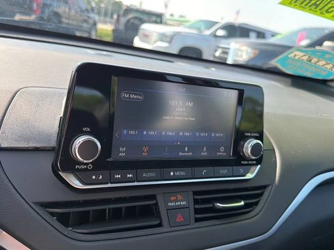 Used 2021 Nissan Altima 2.5 S FWD image 14