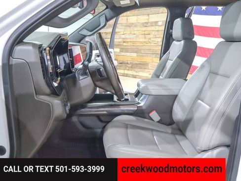 Used 2024 Chevrolet Silverado 2500 LTZ w/ LTZ Convenience Package image 9