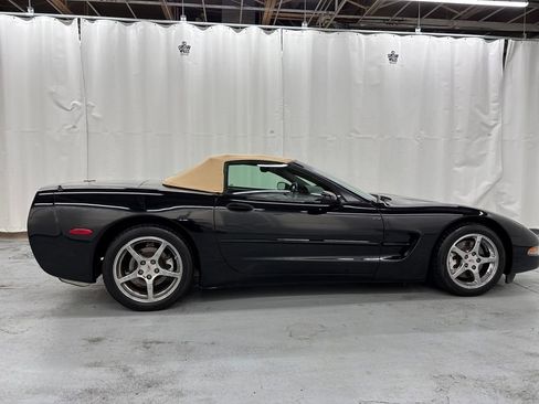 Used 2001 Chevrolet Corvette Convertible w/ Preferred Equipment Group1 image 6
