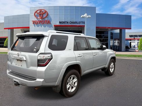 Used 2015 Toyota 4Runner SR5 RWD image 7