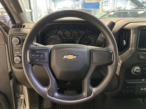 Used 2023 Chevrolet Silverado 2500 Custom image 14