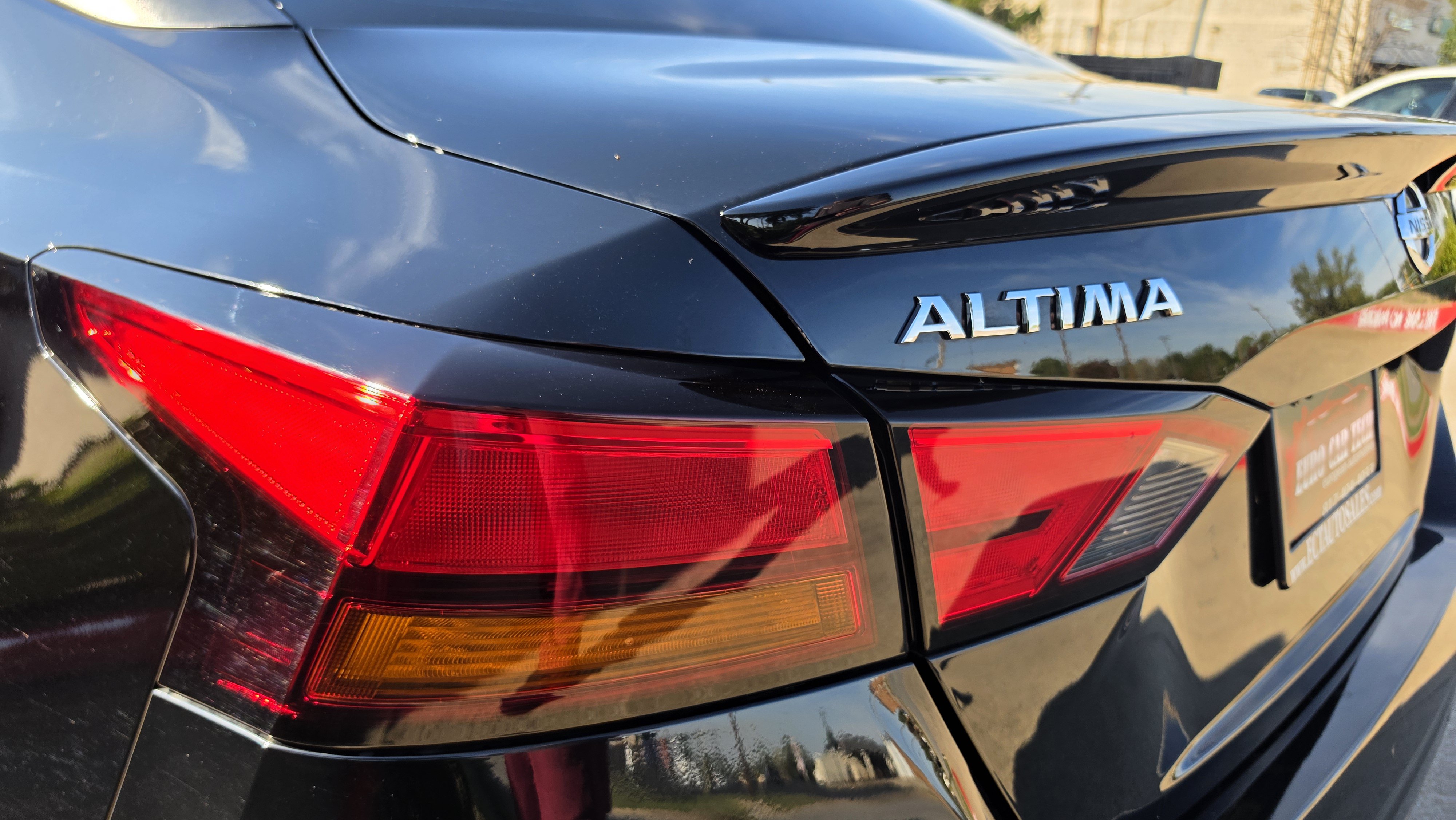 Used 2020 Nissan Altima 2.5 SR FWD image 10