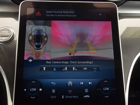 Used 2024 Mercedes-Benz CLE 53 AMG 4MATIC image 25