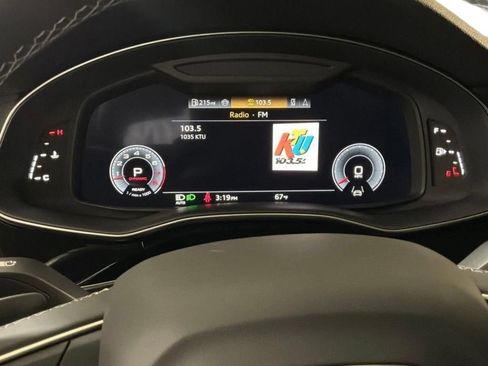 Used 2025 Audi Q8 Premium w/ Convenience Package AWD/4WD image 11