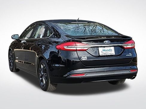 Used 2018 Ford Fusion SE image 9
