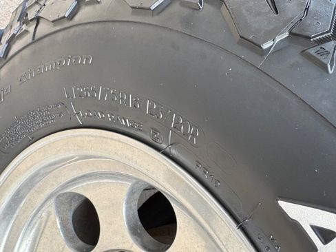 Used 2009 Chevrolet Silverado 2500 LT w/ Exterior Plus Package image 19