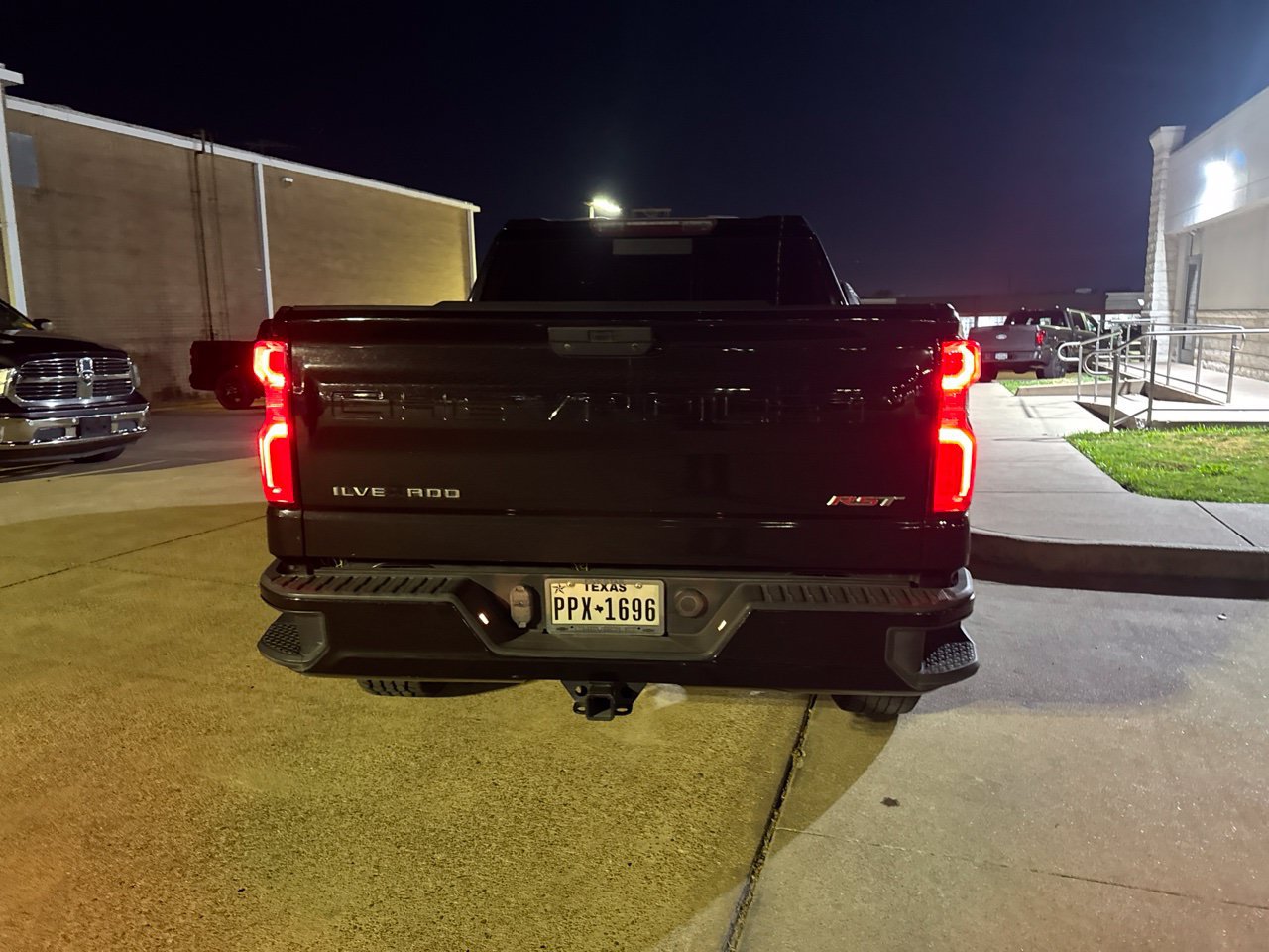 Used 2021 Chevrolet Silverado 1500 RST w/ Convenience Package II RWD image 5