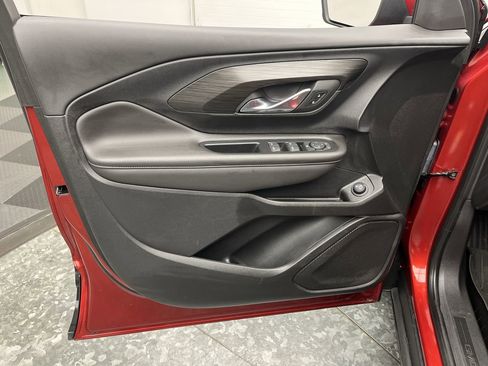 Certified 2023 GMC Terrain SLE w/ Driver Convenience Package image 7